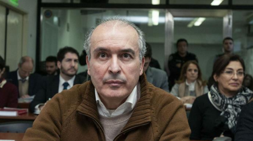 Palo y a los bolsos. José López. Icono de la corrupción populista.