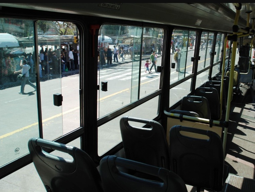 Se define esta tarde si el martes habrá paro de colectivos (Foto: NA)